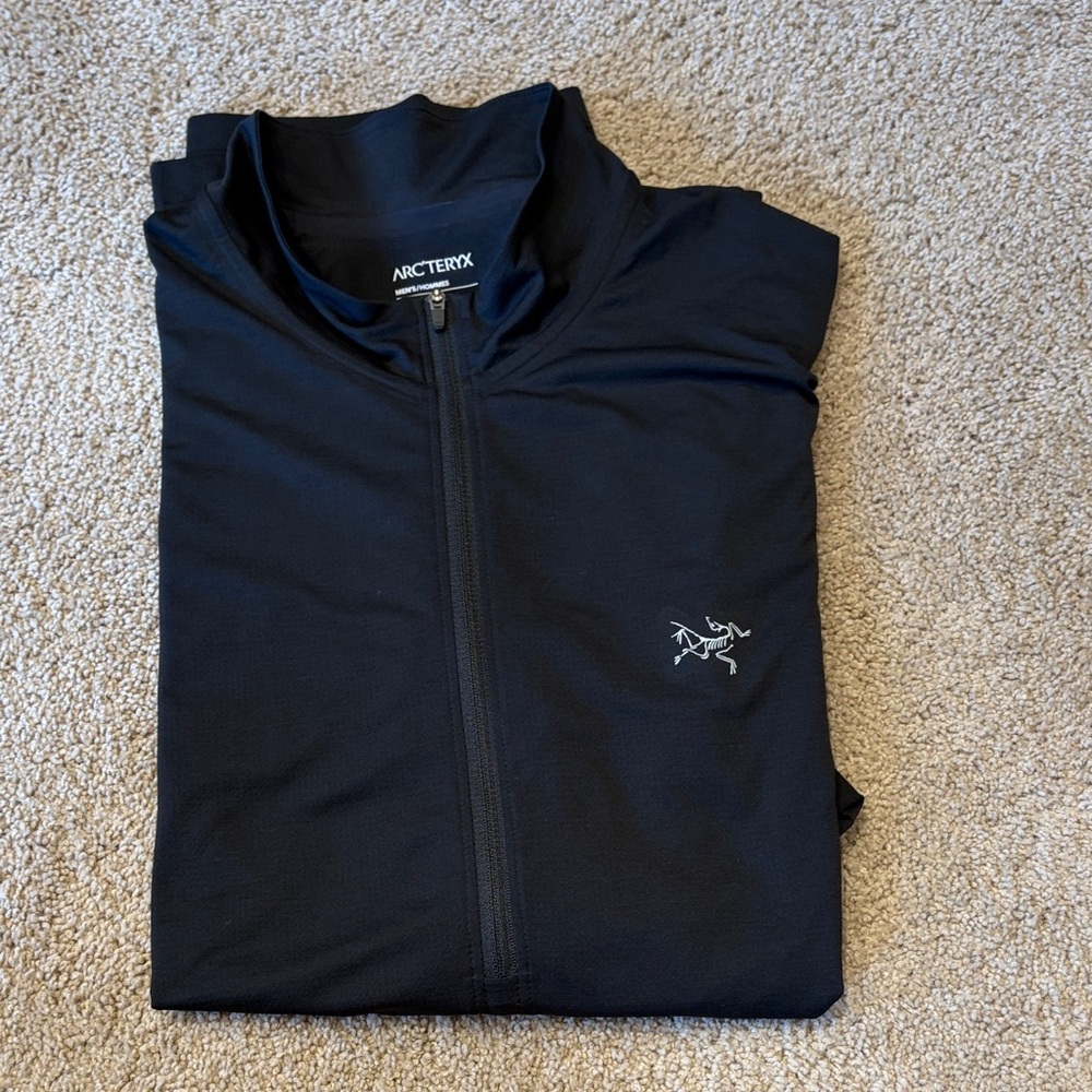 Arc'teryx Black Half-Zip Lightweight Running top mens XL